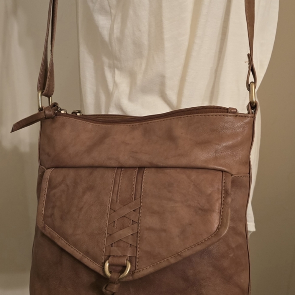 Elegant Brown Leather Crossbody Bag
